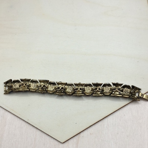 Vintage bejeweled statement style costume bracelet. - Picture 5 of 8